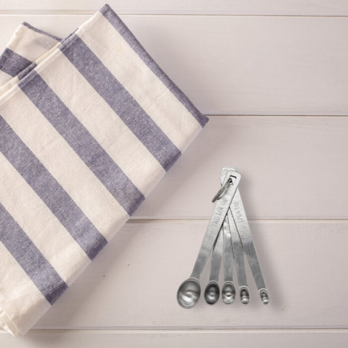 mini measuring spoons